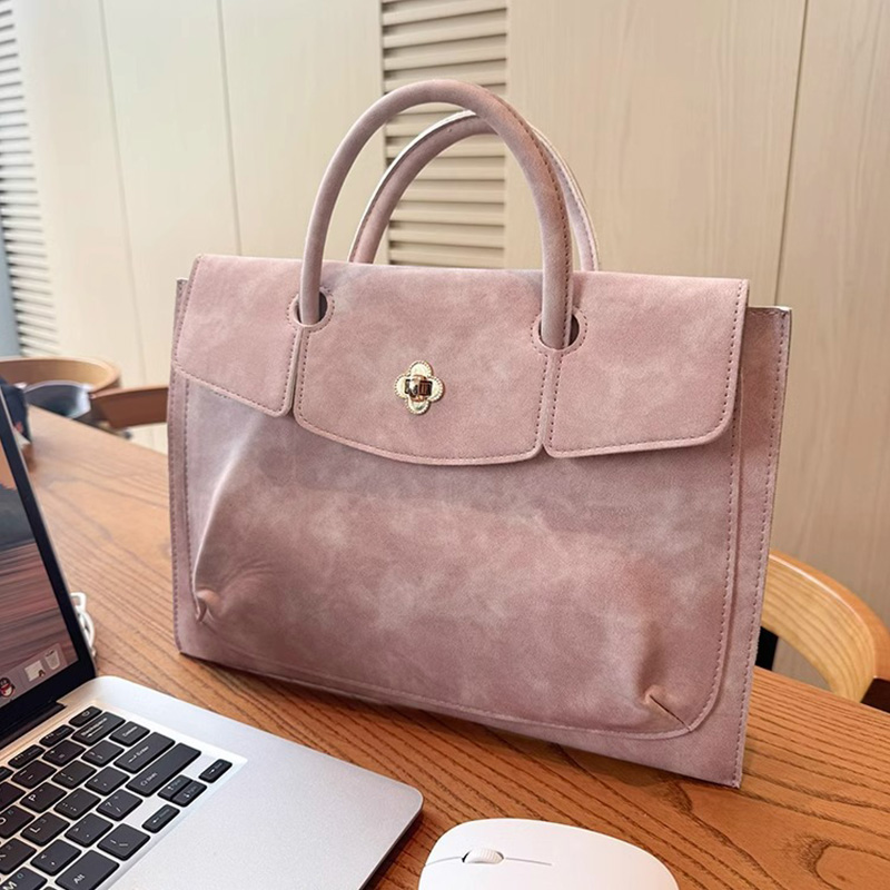 Laptop Bag Leather 15 - حقيبة لابتوب أنيقة من الجلد الصناعي