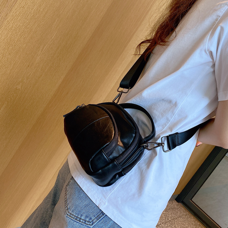 حقيبة يد نسائية صغيرة عصرية بت - مراجعة Luxury Bags Without Logo وسعره
