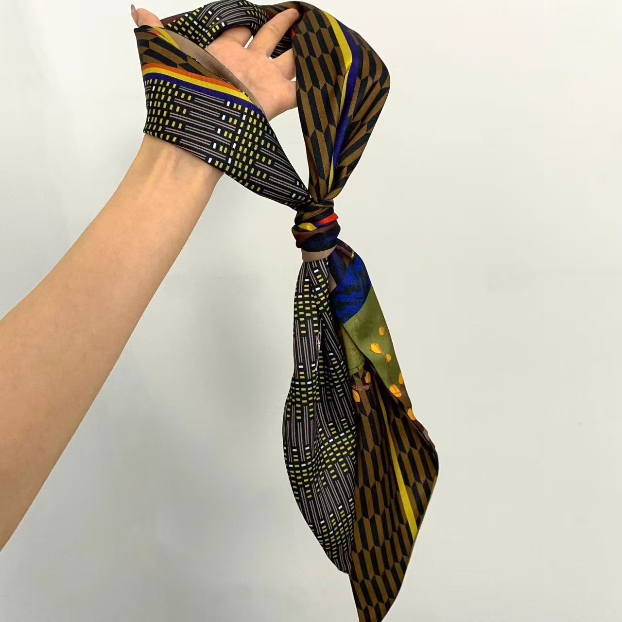 وشاح حرير فاخر مطبوع طويل بشري - مراجعة Luxury Bags Supplier وسعره