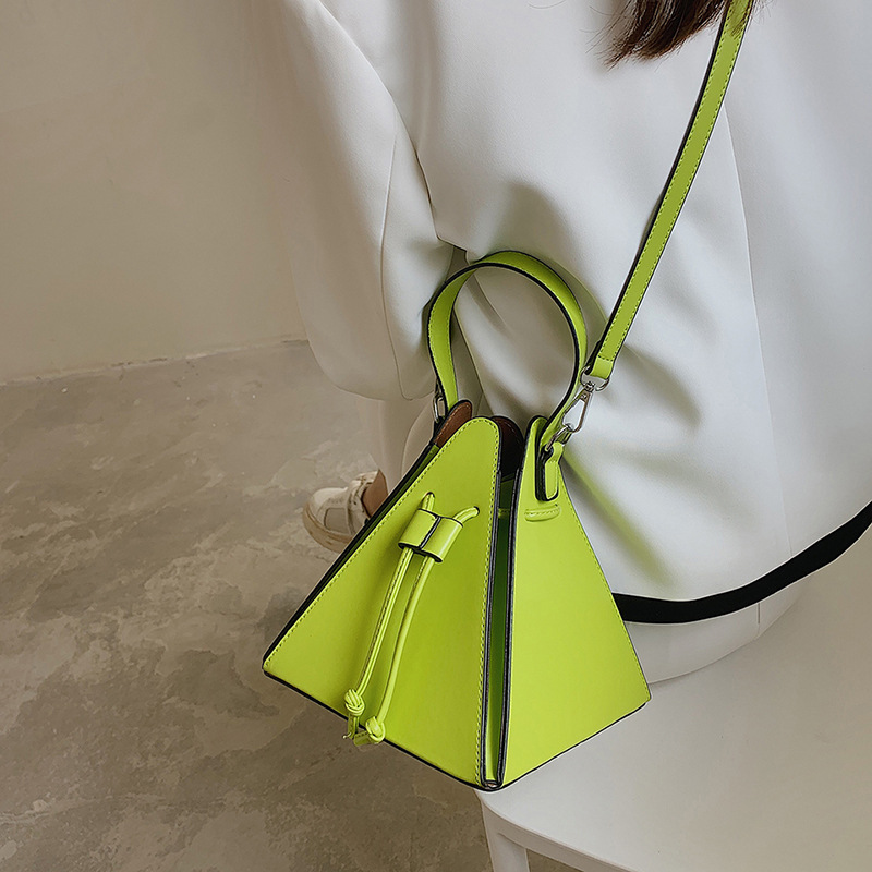 حقائب كتف للسيدات على الموضة ح - مراجعة Luxury Bags Without Logo وسعره