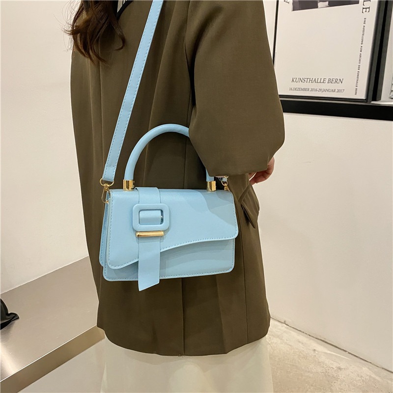 حقيبة يد بسيطة للنساء، حقيبة ي - مراجعة Luxury Bags Without Logo وسعره