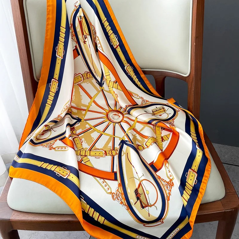 وشاح حريري مربع نحيف بتصميم فا - مراجعة Luxury Bags Made وسعره