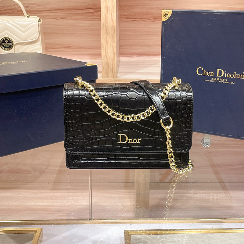 حقيبة حفاضات مربعة كلاسيكية أن - مراجعة Luxury Bags Without Logo وسعره