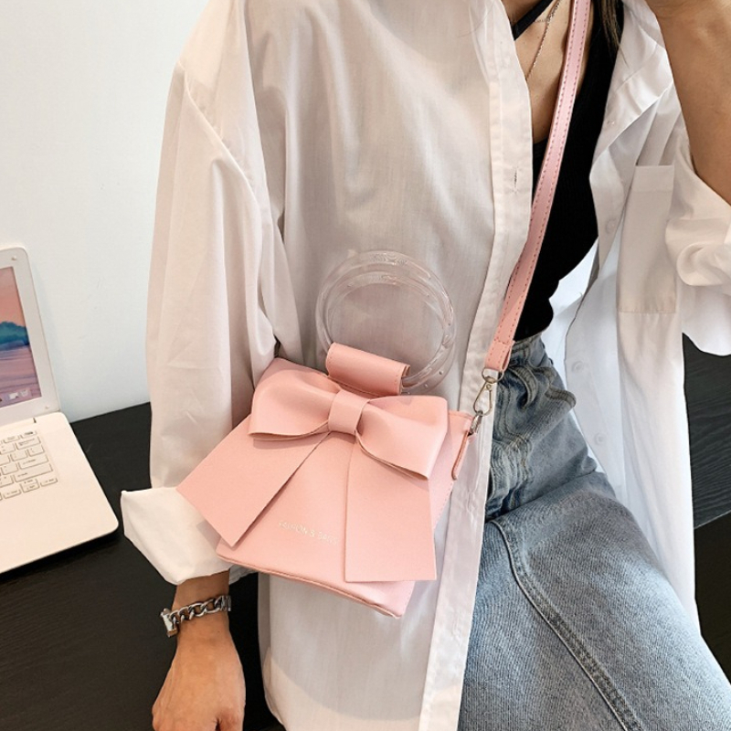 حقيبة نسائية أنيقة بتصميم دلو  - مراجعة Luxury Bags Without Logo وسعره