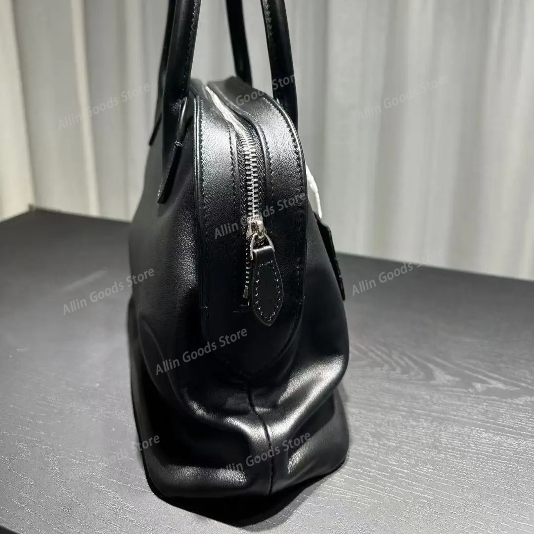 حقيبة يد صغيرة من الجلد الطبيع - مراجعة Luxury Bags Gr وسعره