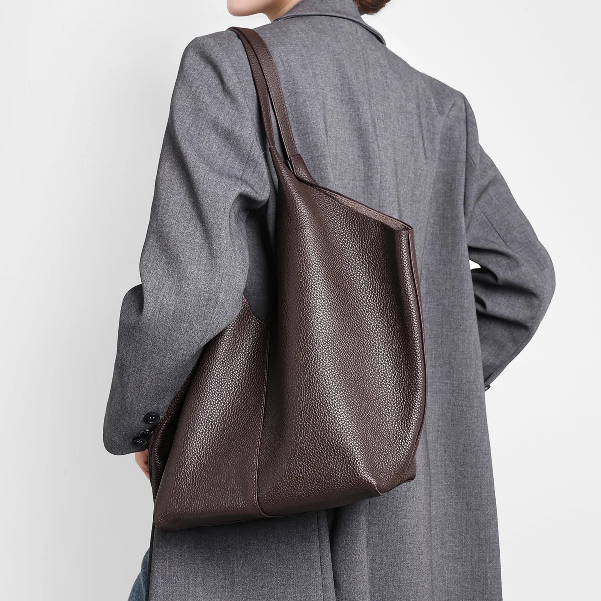 حقيبة نسائية عصرية جديدة لعام  - مراجعة Luxury Bags To Buy وسعره