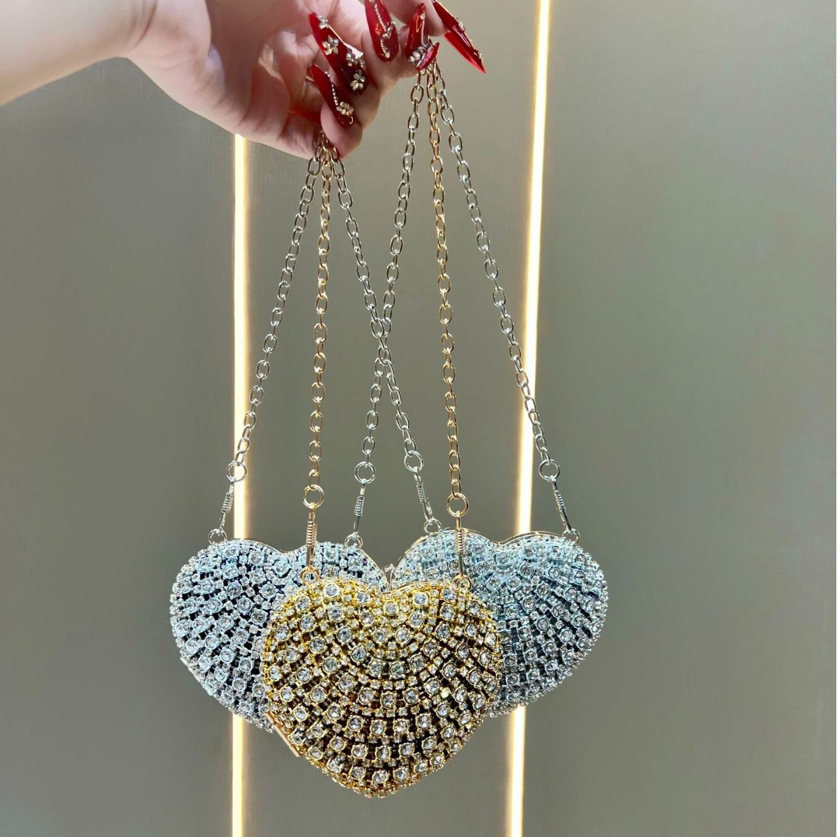 حقيبة يد فاخرة مرصعة بالكريستا - مراجعة Mini Bag Evening Clutch وسعره